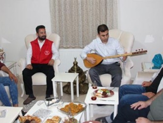Kaymakam Girgin gençleri evinde misafir etti