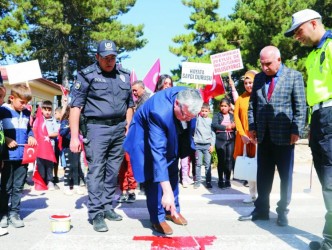 Yayalara Öncelik Duruşu