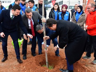 Bozkır Yeşeriyor Projesi kapsamında  ilk fidanlar toprakla buluşturuldu