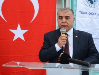“İstanbul’un fethi, siyasi yönden ve  neticeleri bakımından dünya tarihine  damgasını vurmuş bir zaferdir“
