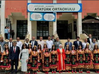 Kaman Atatürk Ortaokulu’nda  Resim Sergisi Düzenlendi