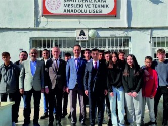 Kaymakam Nurullah Kaya’dan  Şehit Deniz Kaya Mesleki ve  Teknik Anadolu Lisesine Ziyaret