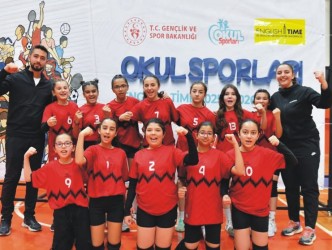 Kaman Şehit Bayram Kara Ortaokulu  Küçük Kızlar Takımı Kırşehir İl İkincisi Oldu