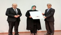 AEÜ Engelsiz Üniversite Bayrak Ödülü Aldı