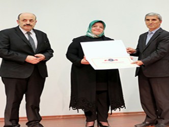 AEÜ Engelsiz Üniversite Bayrak Ödülü Aldı