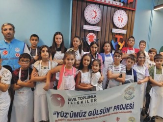 “YÜZ’ÜMÜZ GÜLSÜN” PROJESİ İLE 100 ÇOCUĞA 100 GÜNLÜK MUTLULUK